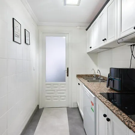 Apartment Naufragos Seaside Relax - By Welcomely